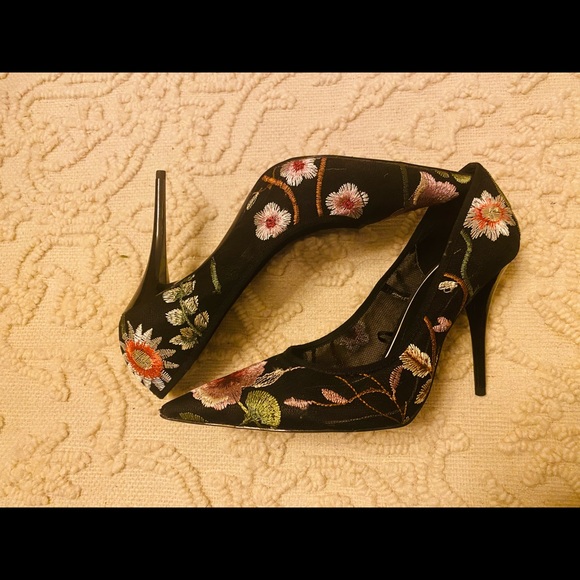 Zara Heels Size 9/40 - Picture 3 of 3